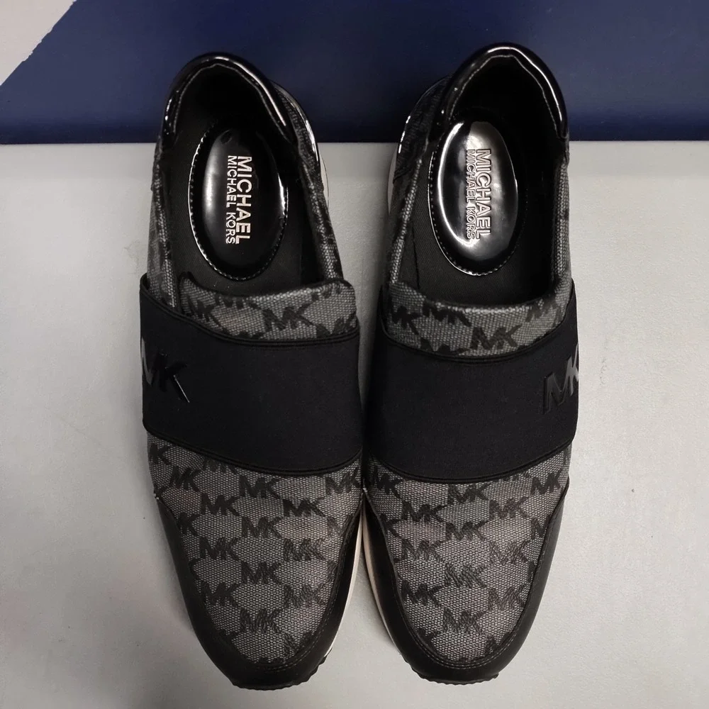 Michael Kors Felix Sneakers Womens US 9.5M Multi Monogram Comfort Slip On HJ21F